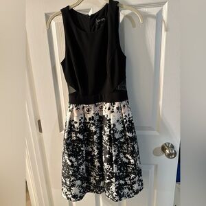 Xscape Black and White Floral Midi Dress